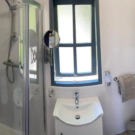 Holly Hut Shepherds Hut Alojamento de Turismo Selvagem *