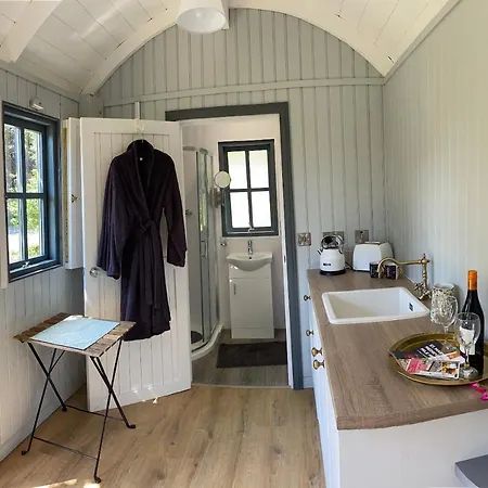 Holly Hut Shepherds Hut Jenkinstown Park