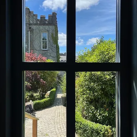 Holly Hut Shepherds Hut Jenkinstown Park