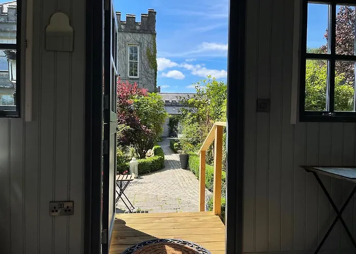 Holly Hut Shepherds Hut Jenkinstown Park